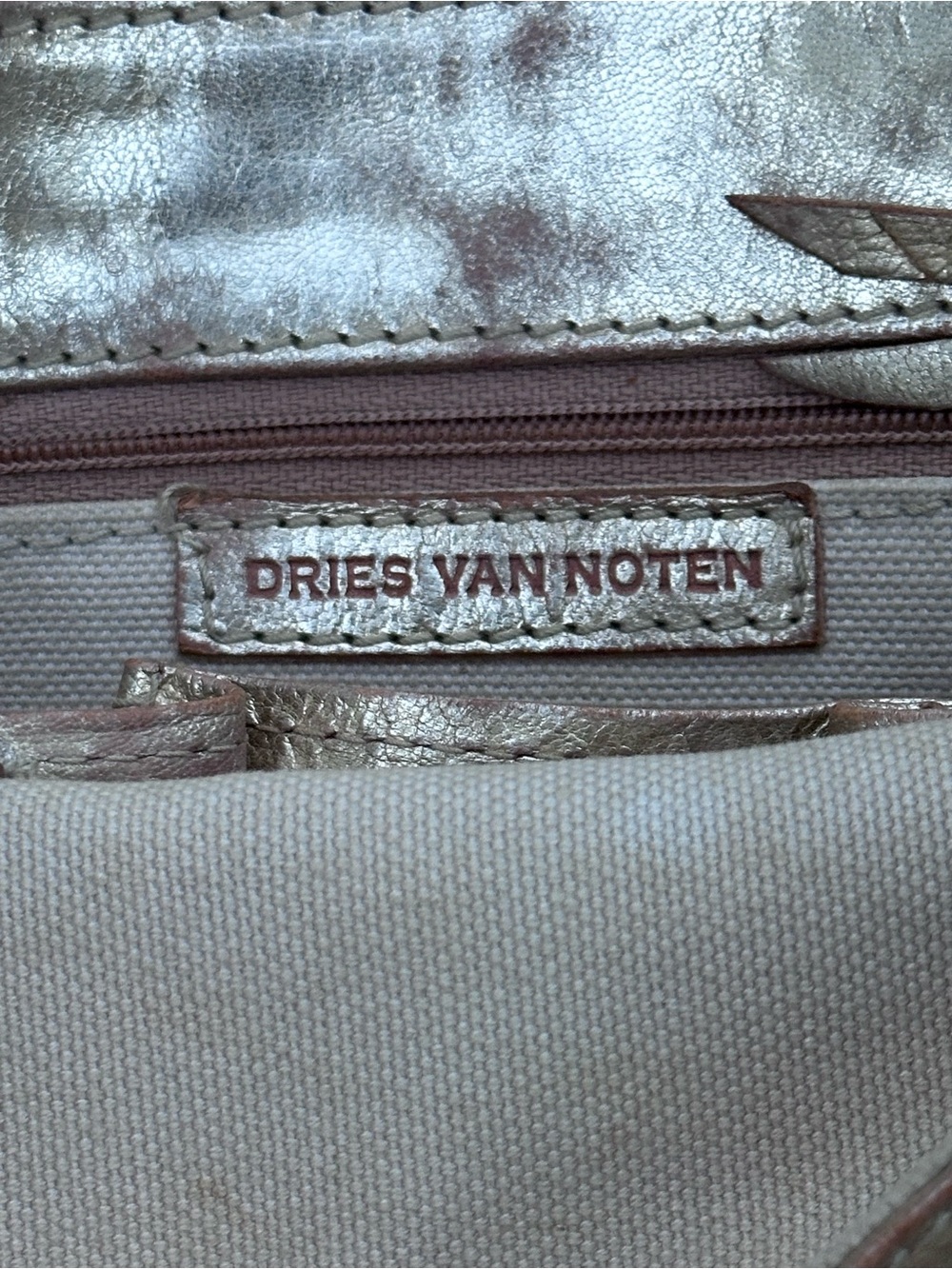 Dries Van Noten Metallic Gold Leather Crossbody Bag - Picture 4 of 9